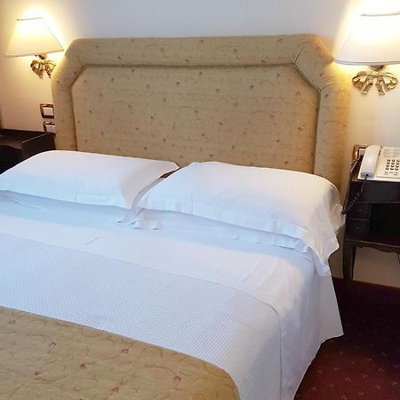 Hotel Biasutti Венеция-Лидо Экстерьер фото