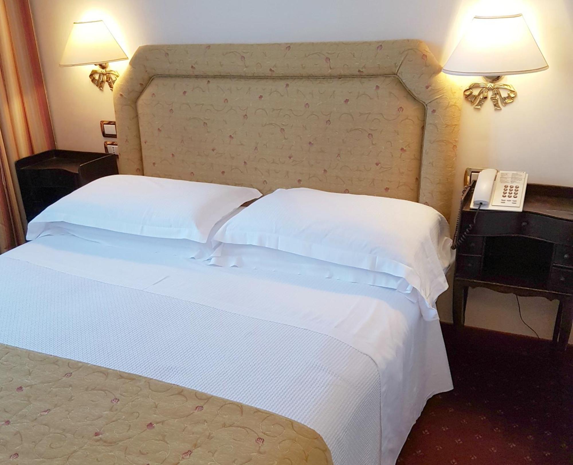 Hotel Biasutti Венеция-Лидо Экстерьер фото